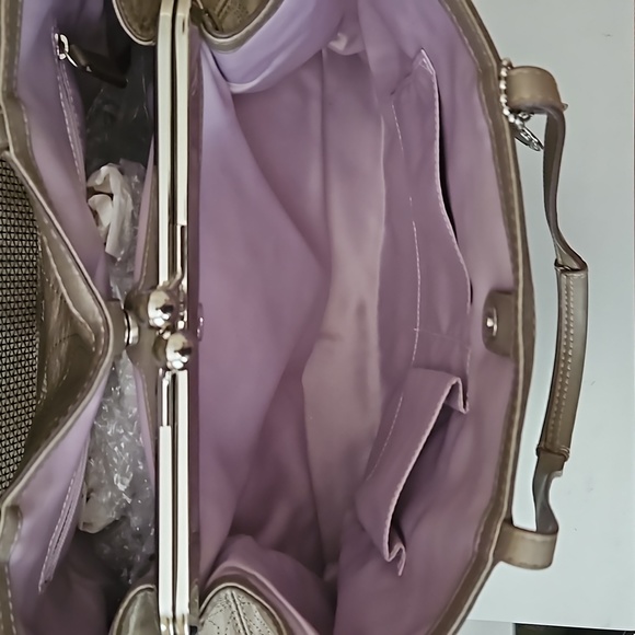 Coach Monogram Patent leather Tote Bag - Picture 6 of 11